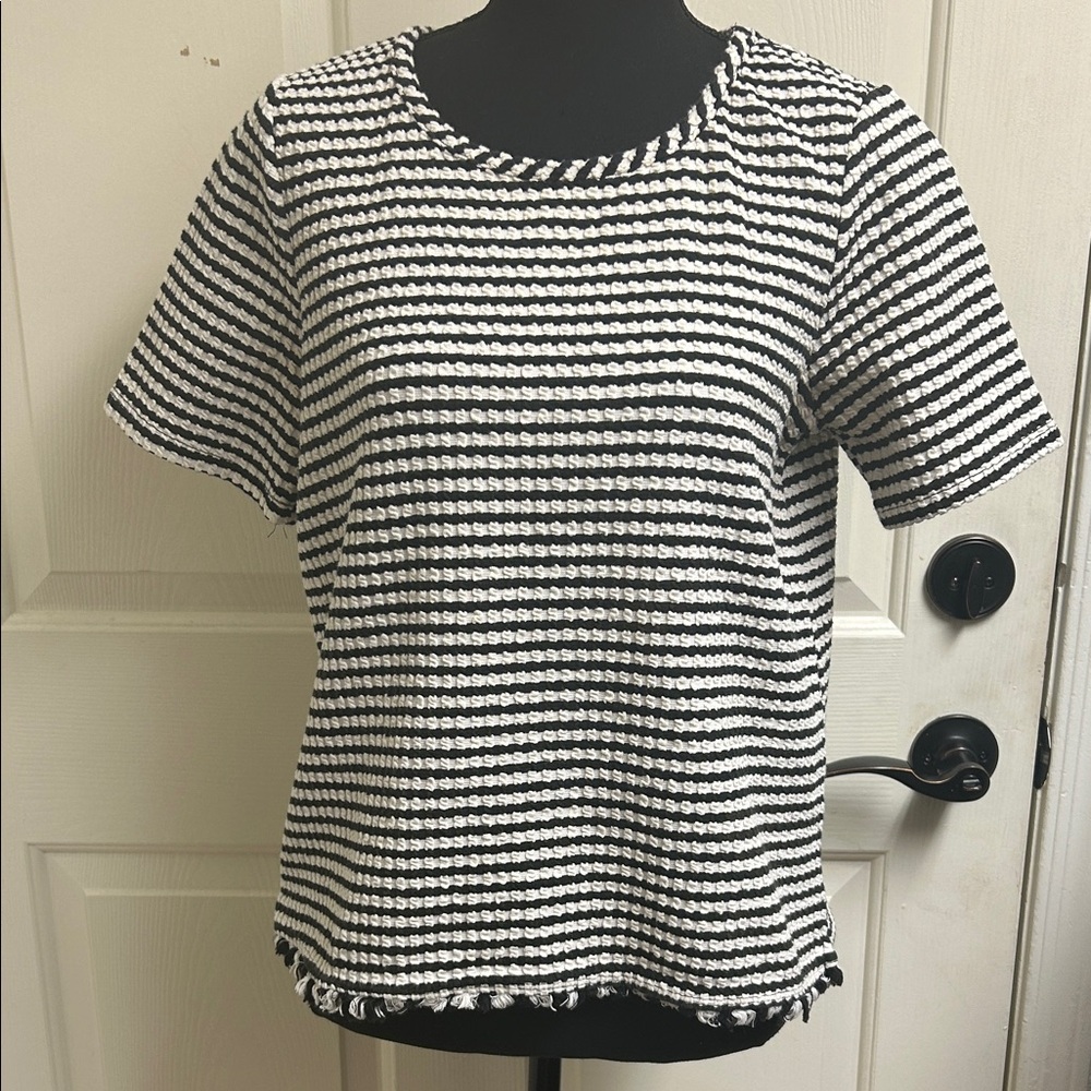 Green Envelope Los Angeles Top, a black/white striped short-sleeve shirt,Medium